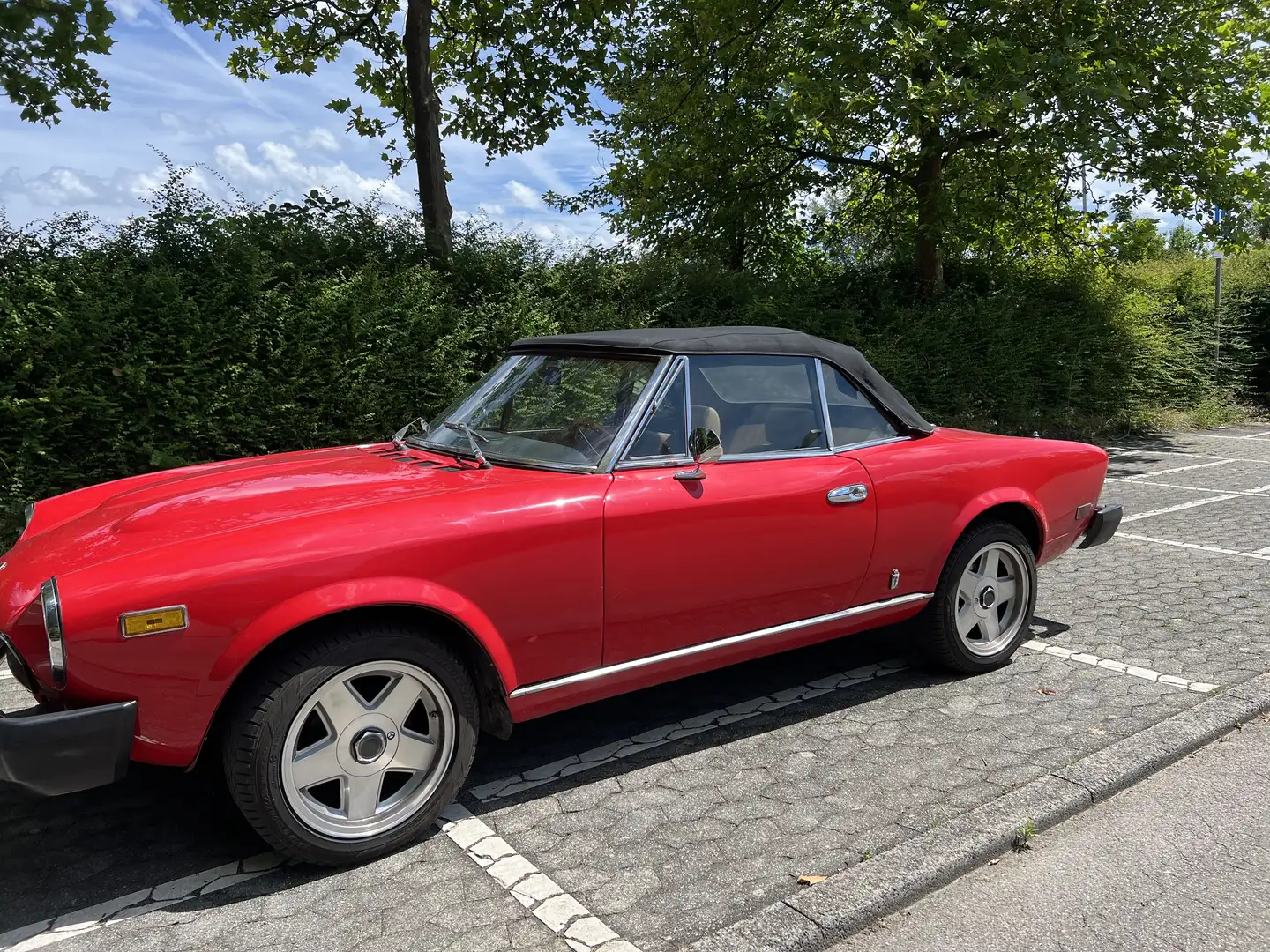 Fiat 124 Spider - 1