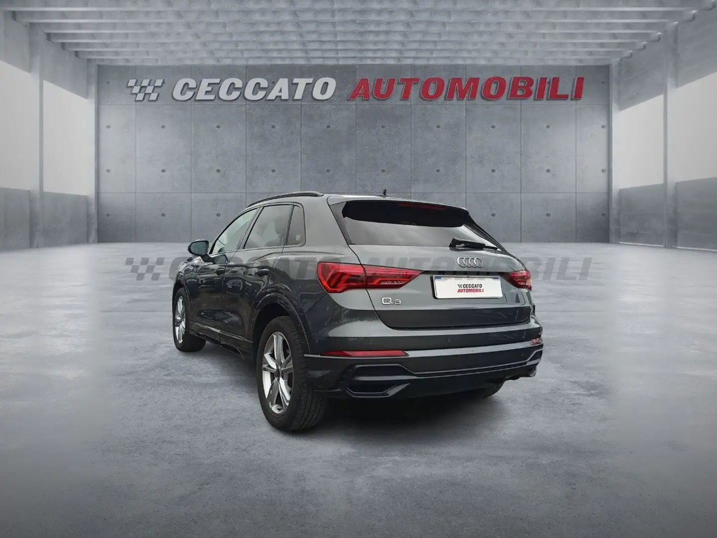 Audi Q3 II 35 2.0 tdi S line edition s-tronic Grijs - 2