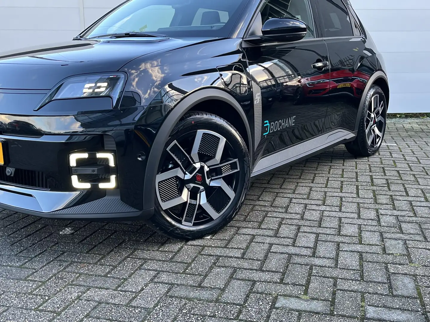 Renault R 5 comfort range techno 52 kWh | Car of the year 2025 Černá - 2