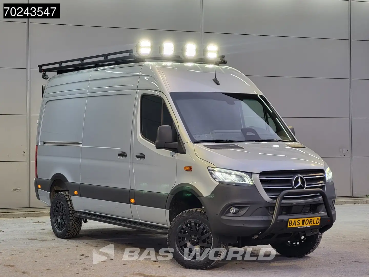 Mercedes-Benz Sprinter 319 CDI Automaat L2H2 4x4 New Model! Overland Spec Zilver - 2