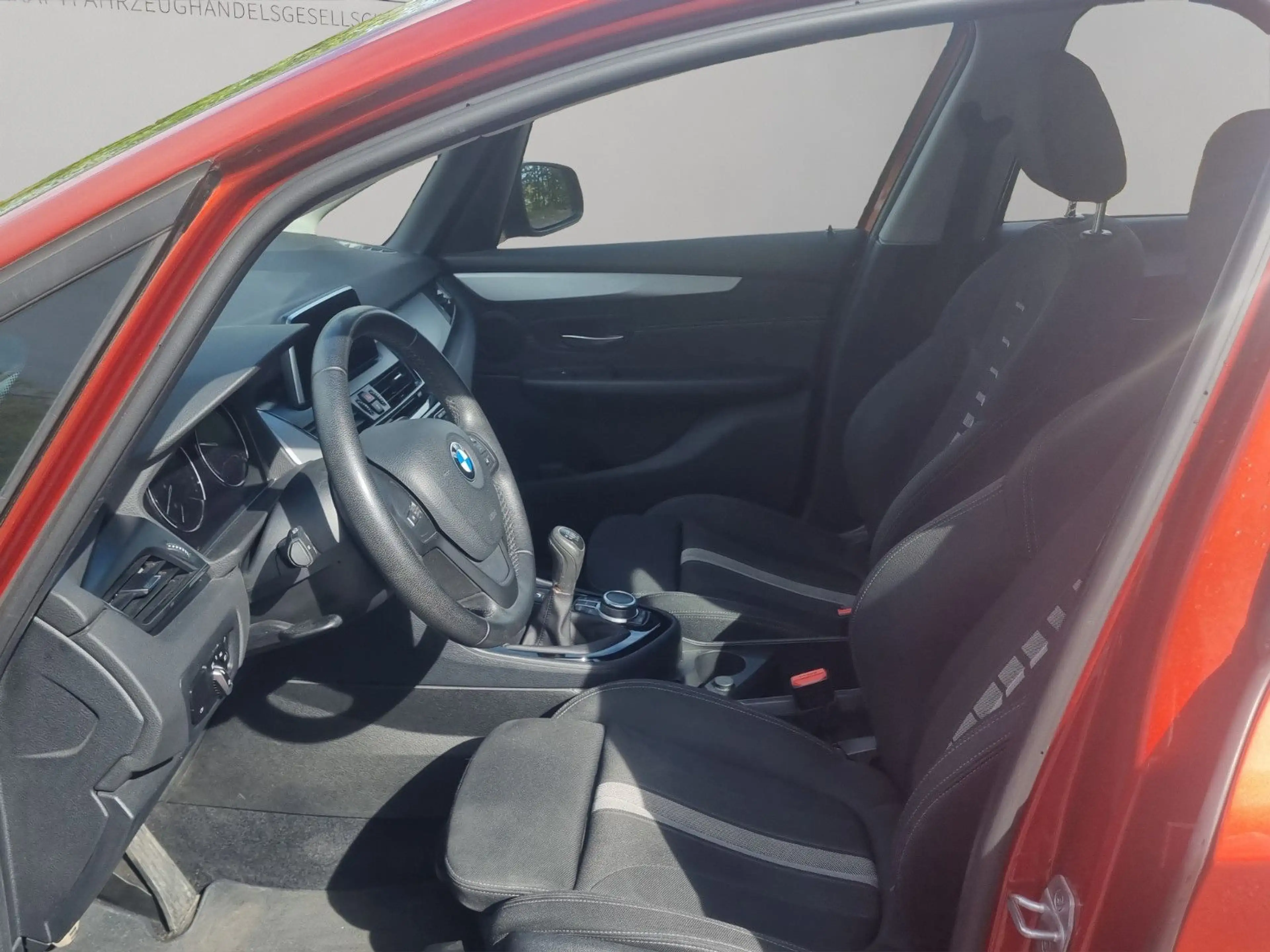 BMW 216 216d GT EDITION COLORVISION NAVI/SHZ/PDC/SPOSI — photo 9