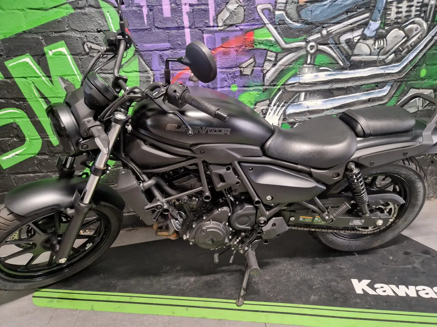 Kawasaki Eliminator 500 Noir - 1