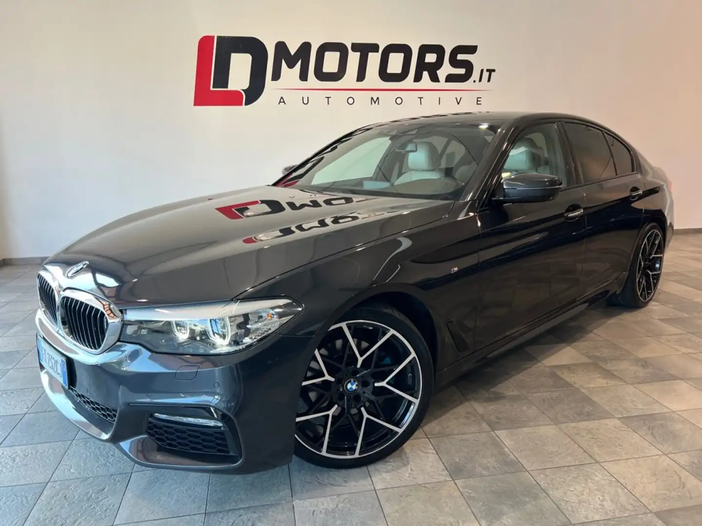 BMW 520 d xDrive Msport M Sport Grau - 1