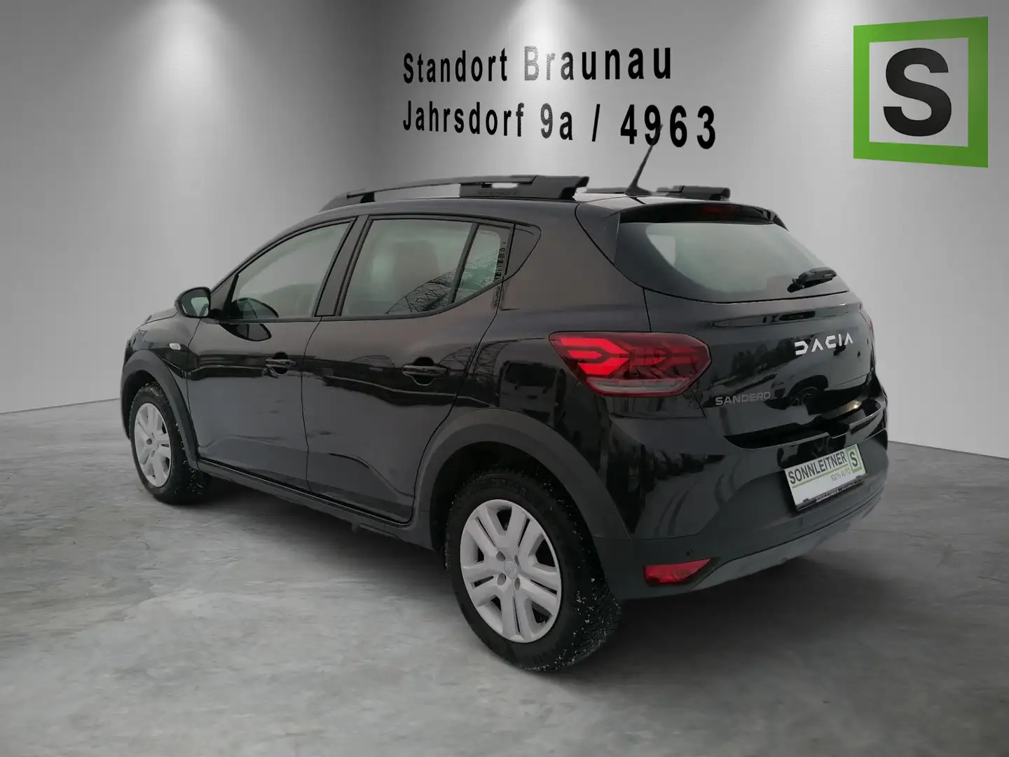 Dacia Sandero SANDERO Stepway Expression TCe 90 Schwarz - 2