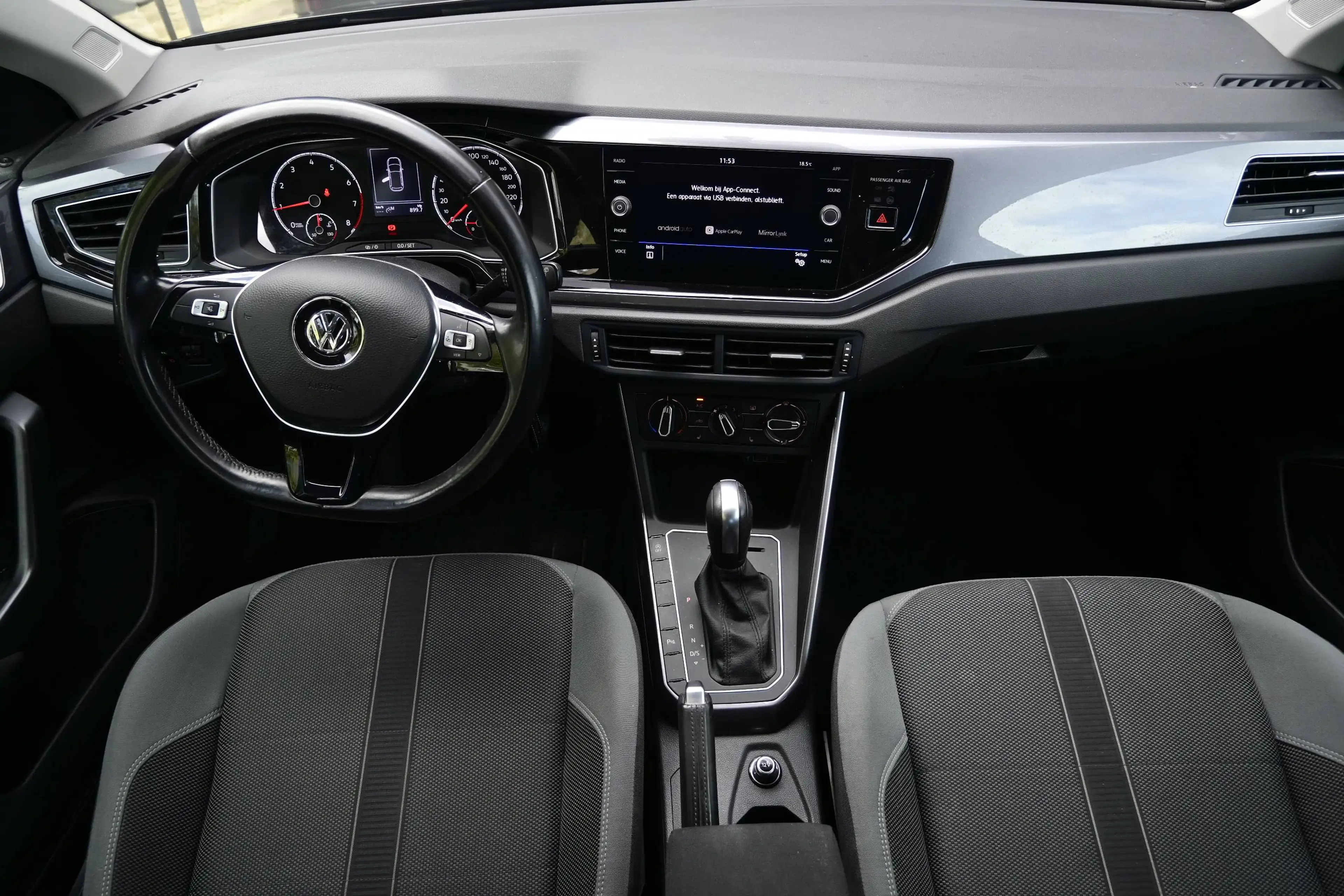Volkswagen Polo 1.0TSi DSG - CARPLAY - PDC v/a - ZETELVERWARMING - 37.000km — photo 3