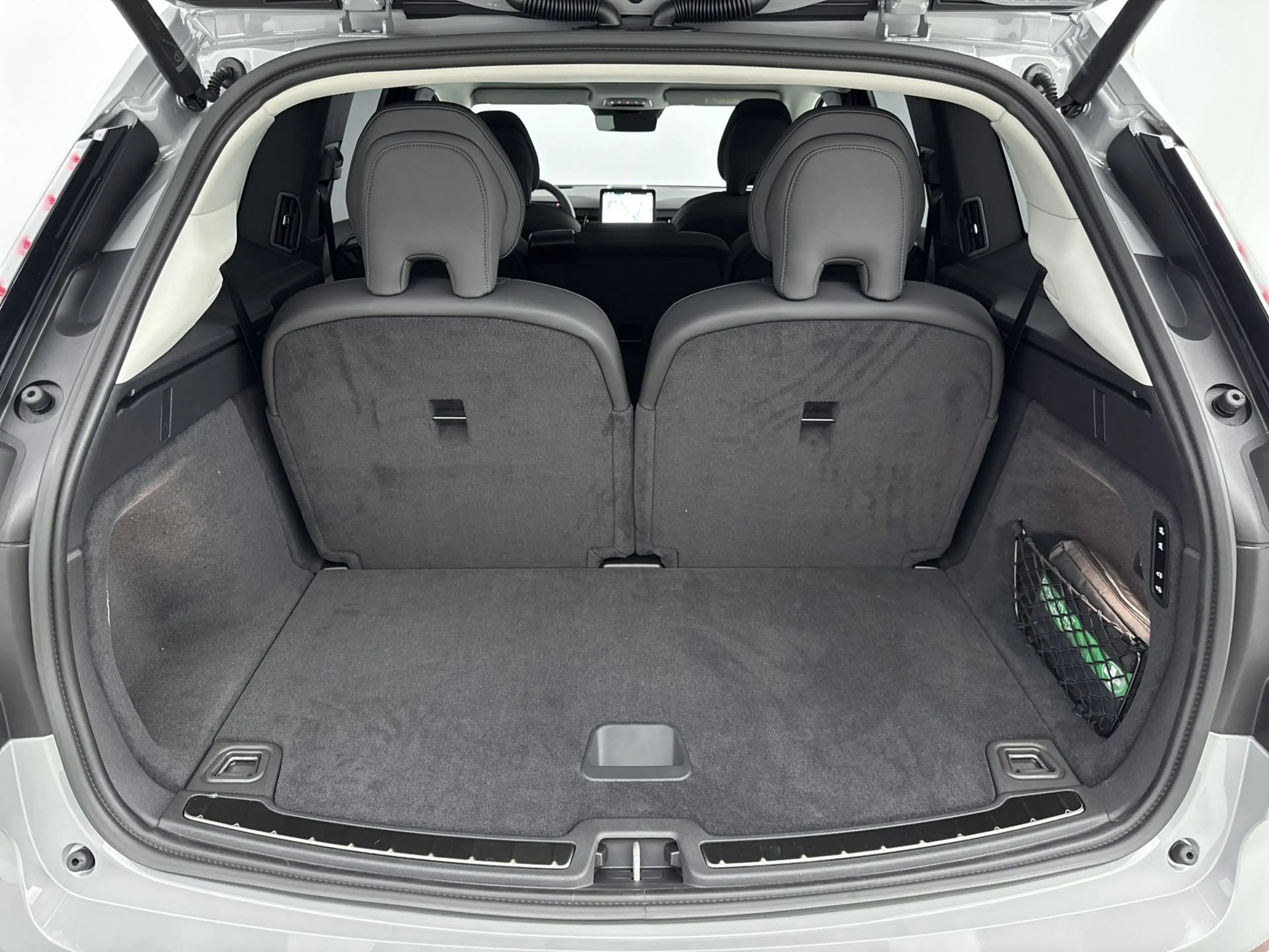 Volvo EX90 Ultra | Luchtvering | BLIS | 22 inch LM | PDC + Ca — photo 31