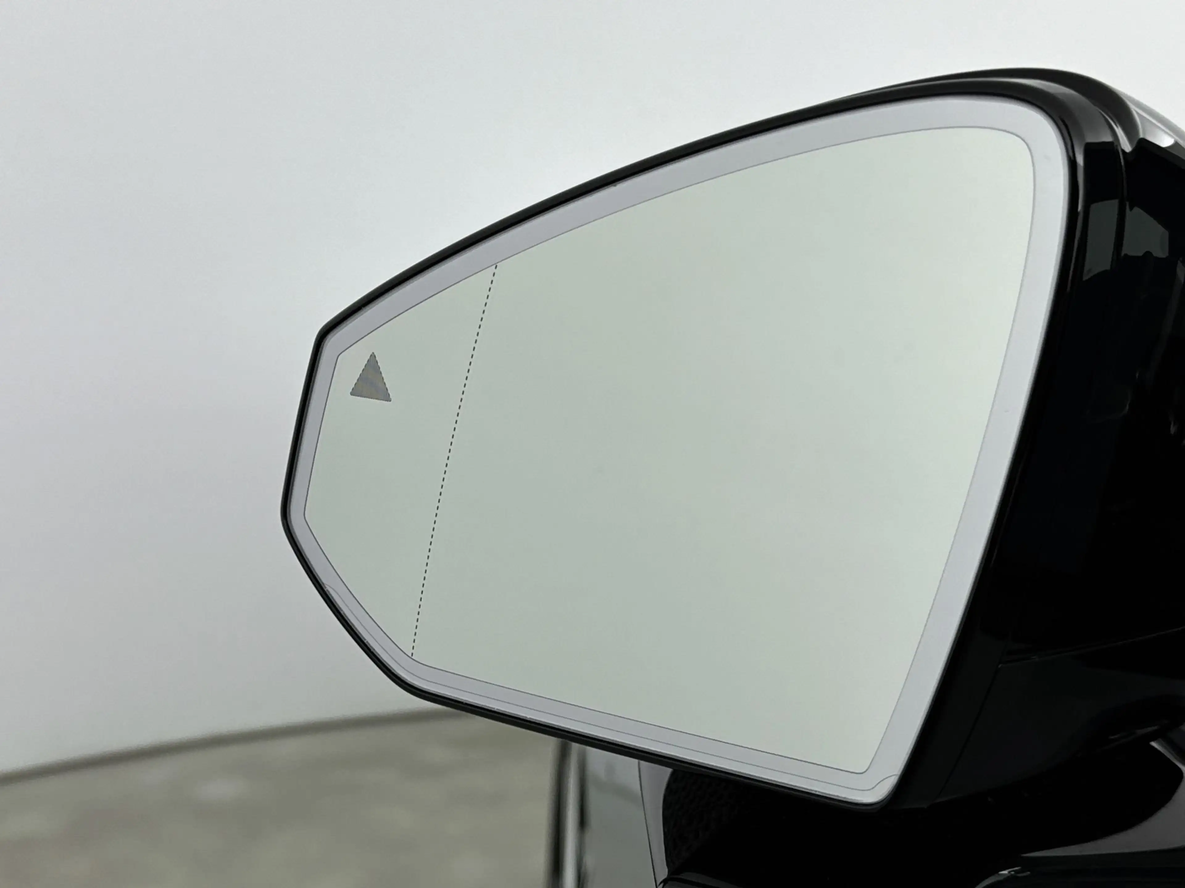 Volvo EX90 Ultra | Luchtvering | BLIS | 22 inch LM | PDC + Ca — photo 33
