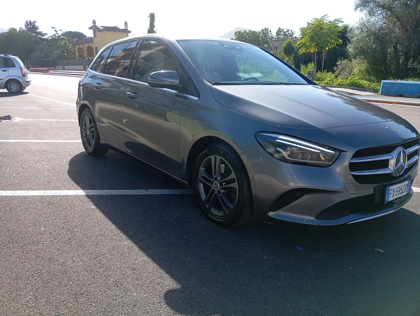 Mercedes-Benz B 220 d Premium auto - 2