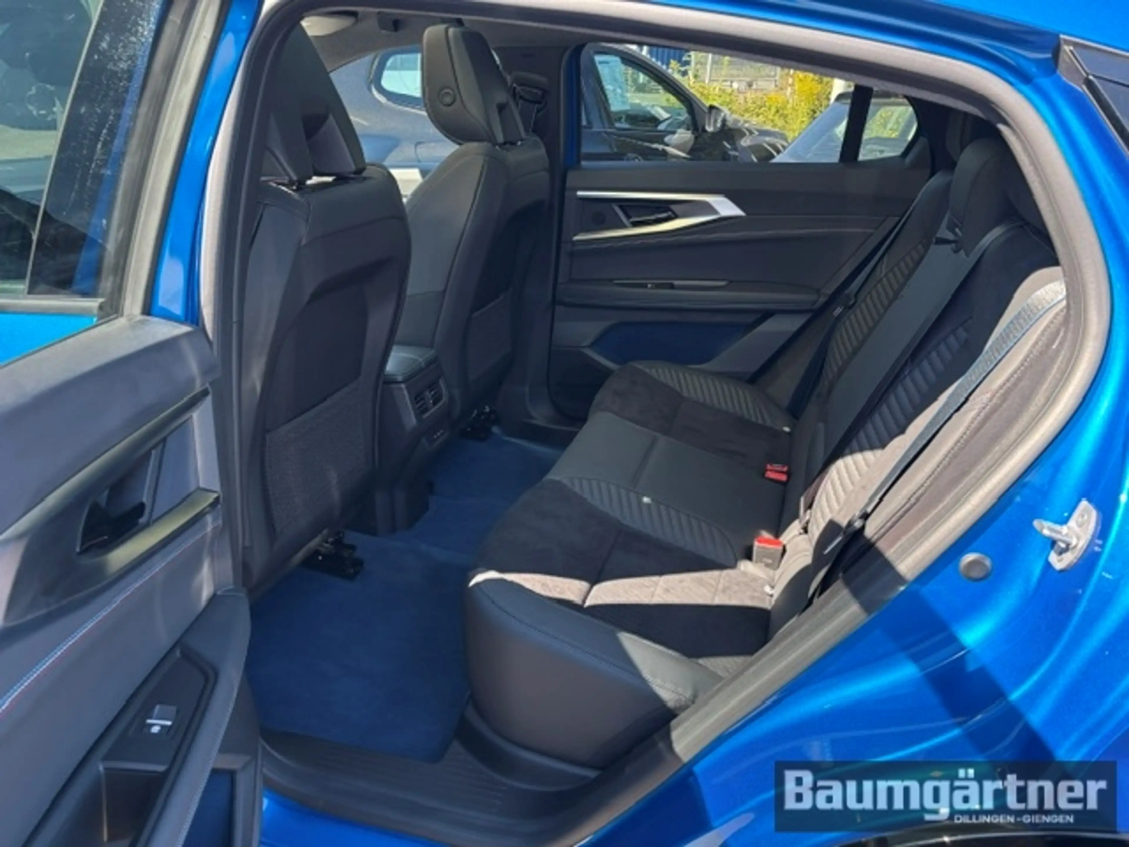 Renault Rafale Esprit Alpine E-TECH Hybrid 300 4x4 Pano — photo 8