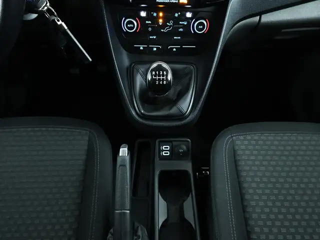 Ford Tourneo Connect view 13