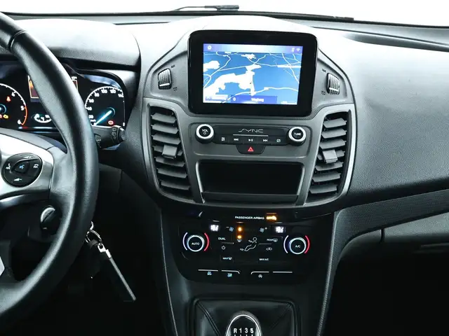 Ford Tourneo Connect view 11