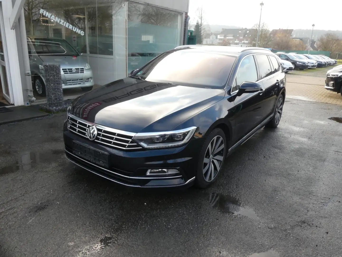 Volkswagen Passat Variant Highline R-Line DSG 220 PS Noir - 2