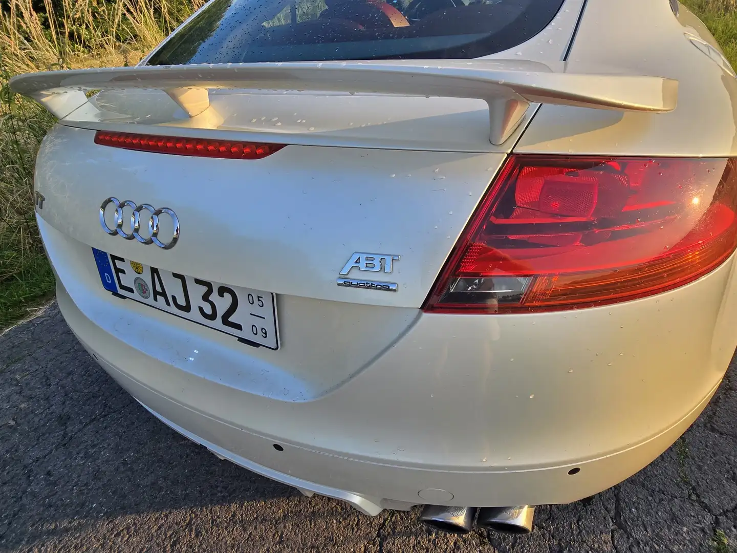 Audi TT Coupe 3.2 Quattro S-tronic "Einzelstück" Weiß - 2