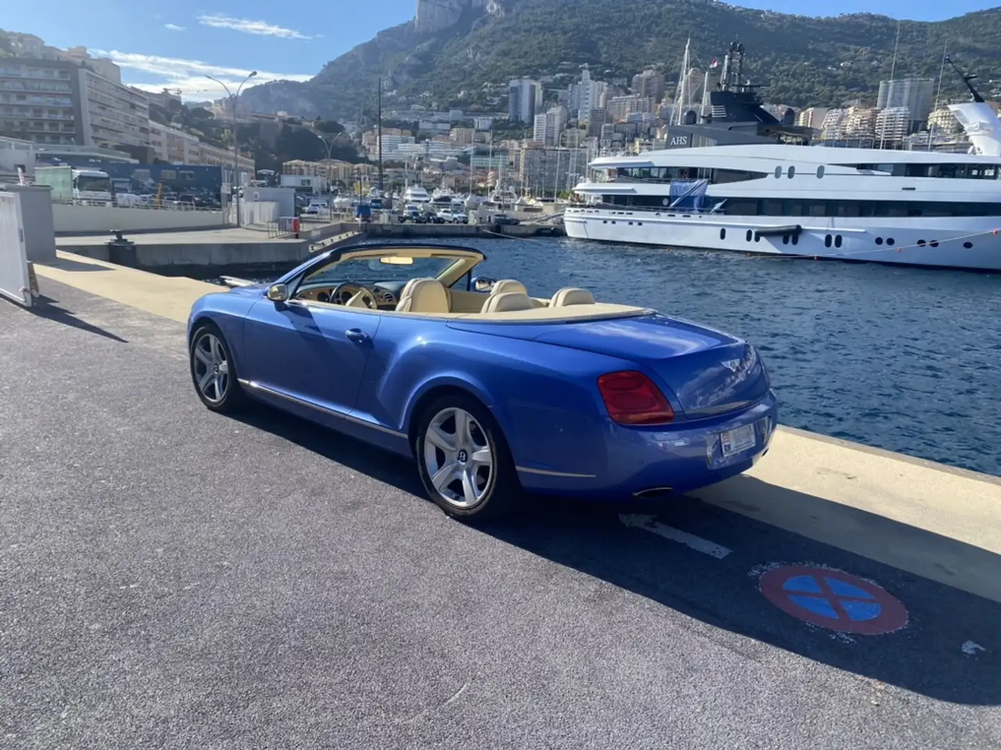 Bentley Continental GTC Bleu - 2