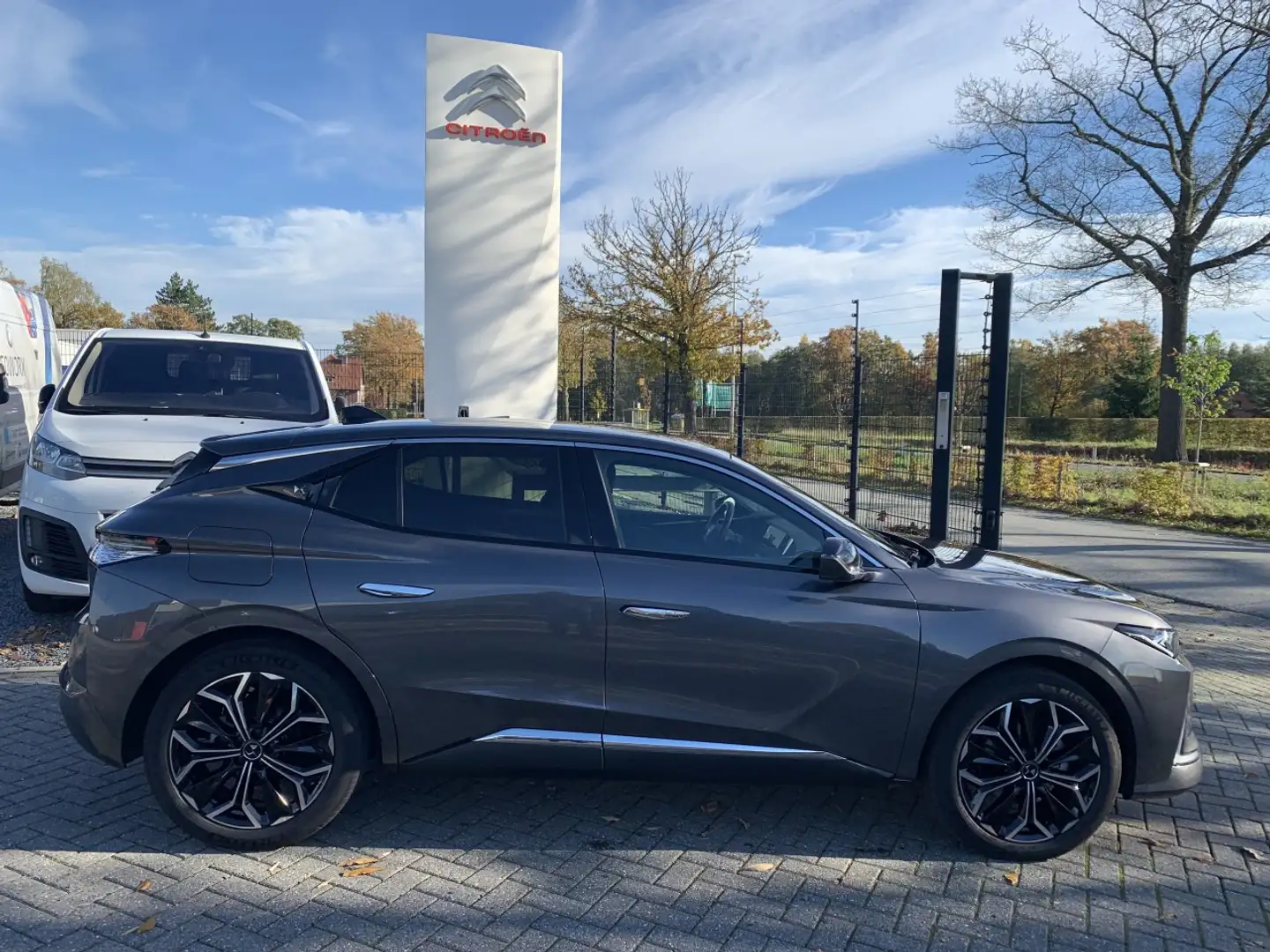 DS Automobiles DS 4 1.2 Turbo 130 Automaat Etoile Gris - 1