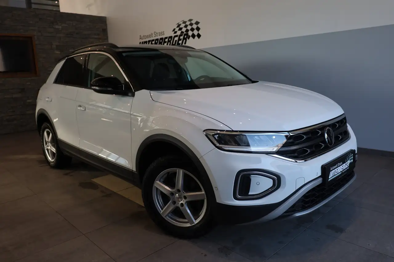 Volkswagen T-Roc 2,0 TDI Life — photo 1 of 21