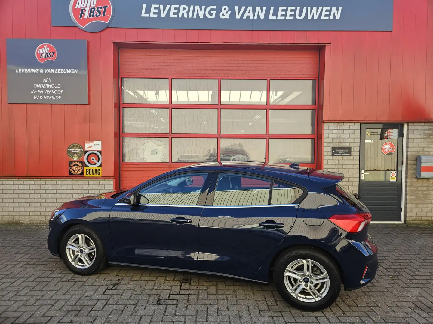 Ford Focus 1.0 EcoBoost Trend Edition Business Navigatie/ Par Blauw - 2