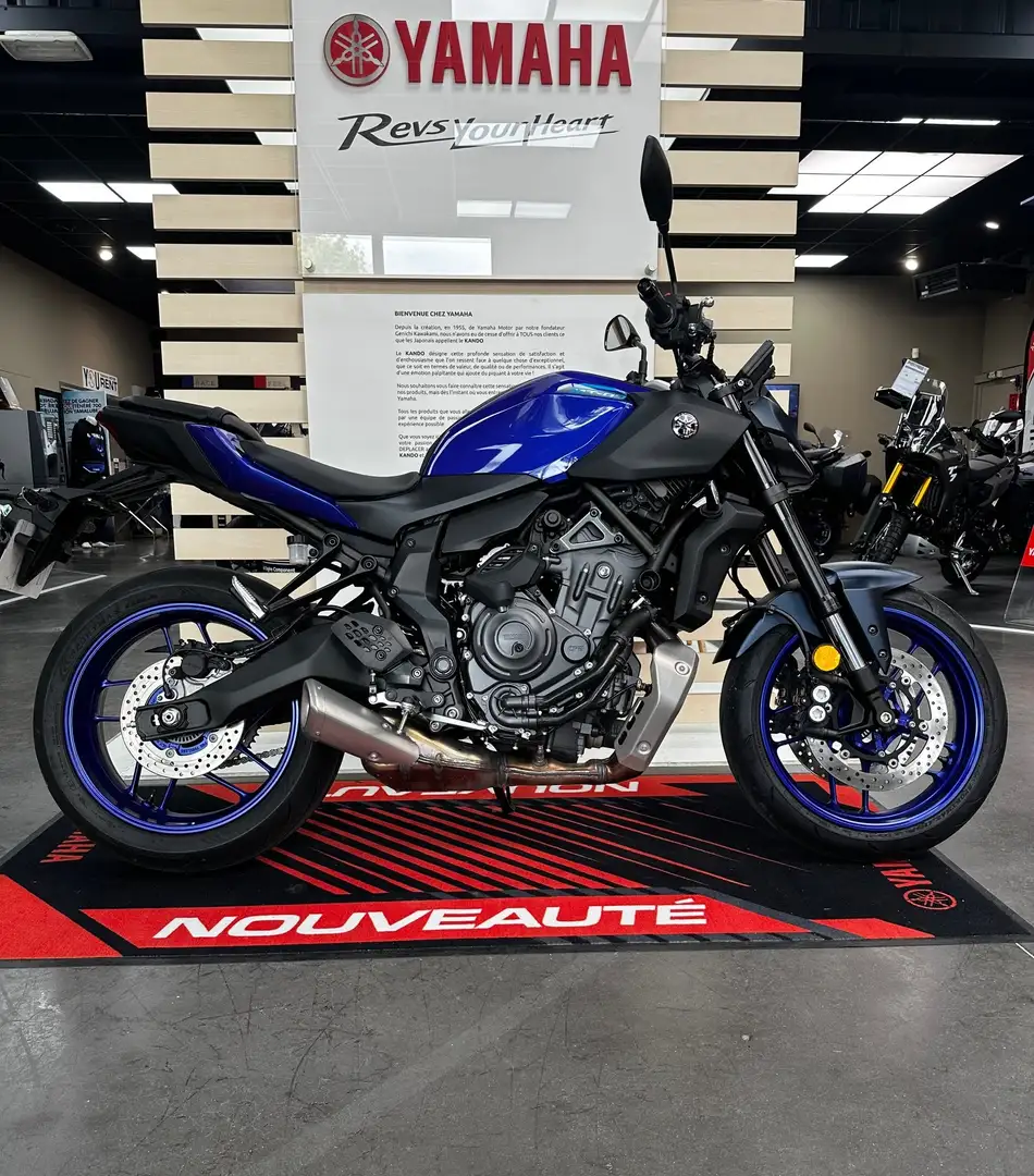Yamaha MT-07 Bleu - 1