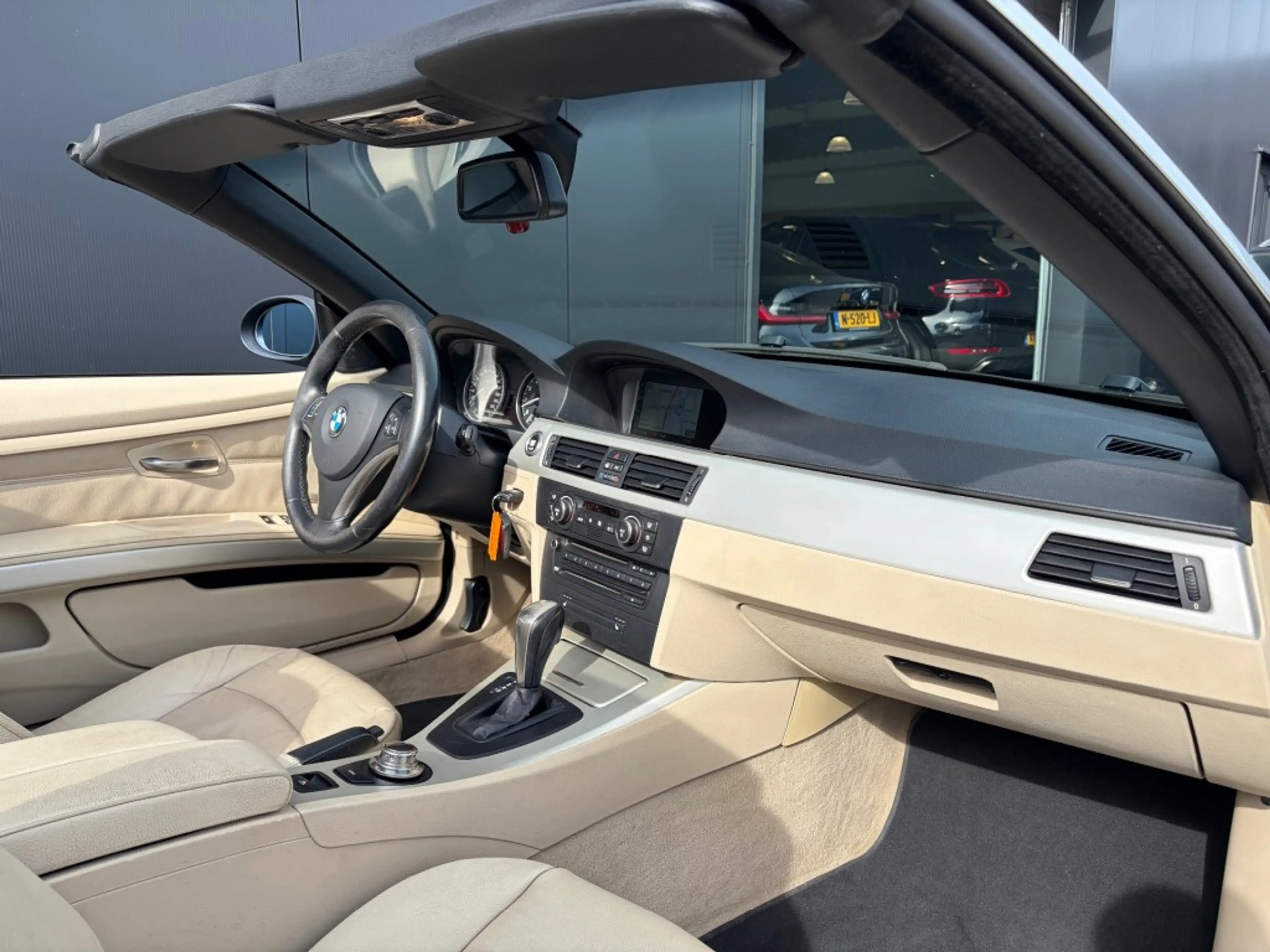 BMW 325 Cabrio 325i Aut. Leder Navi Xenon Trekhaak — photo 6
