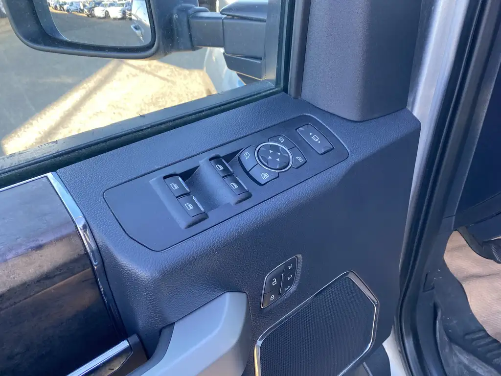 2022 Ford F-350 Super Duty Lariat Crew Cab 160 | Memory Seat | Parking Sensor — photo 6