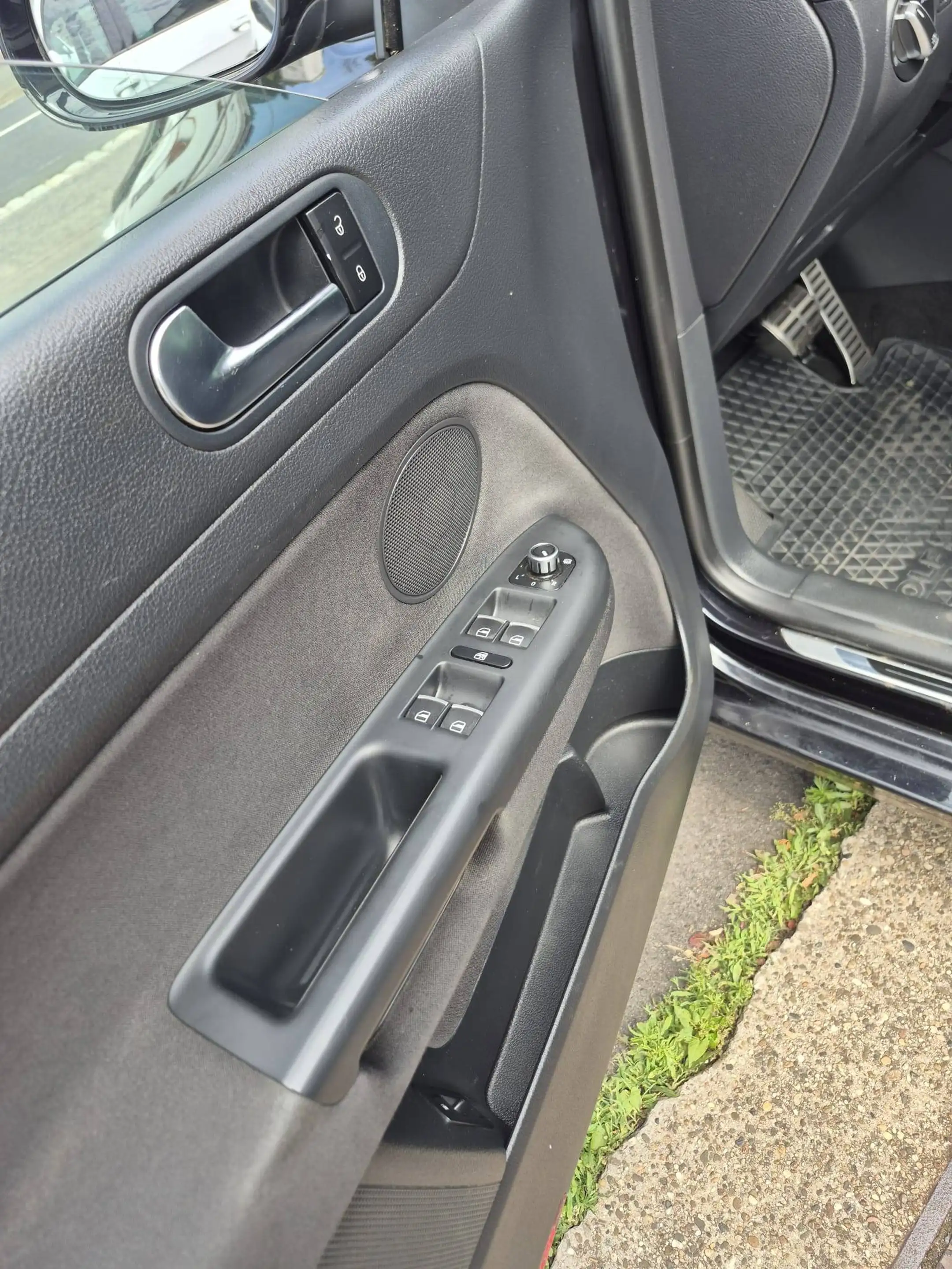Volkswagen Golf Plus Style — photo 11