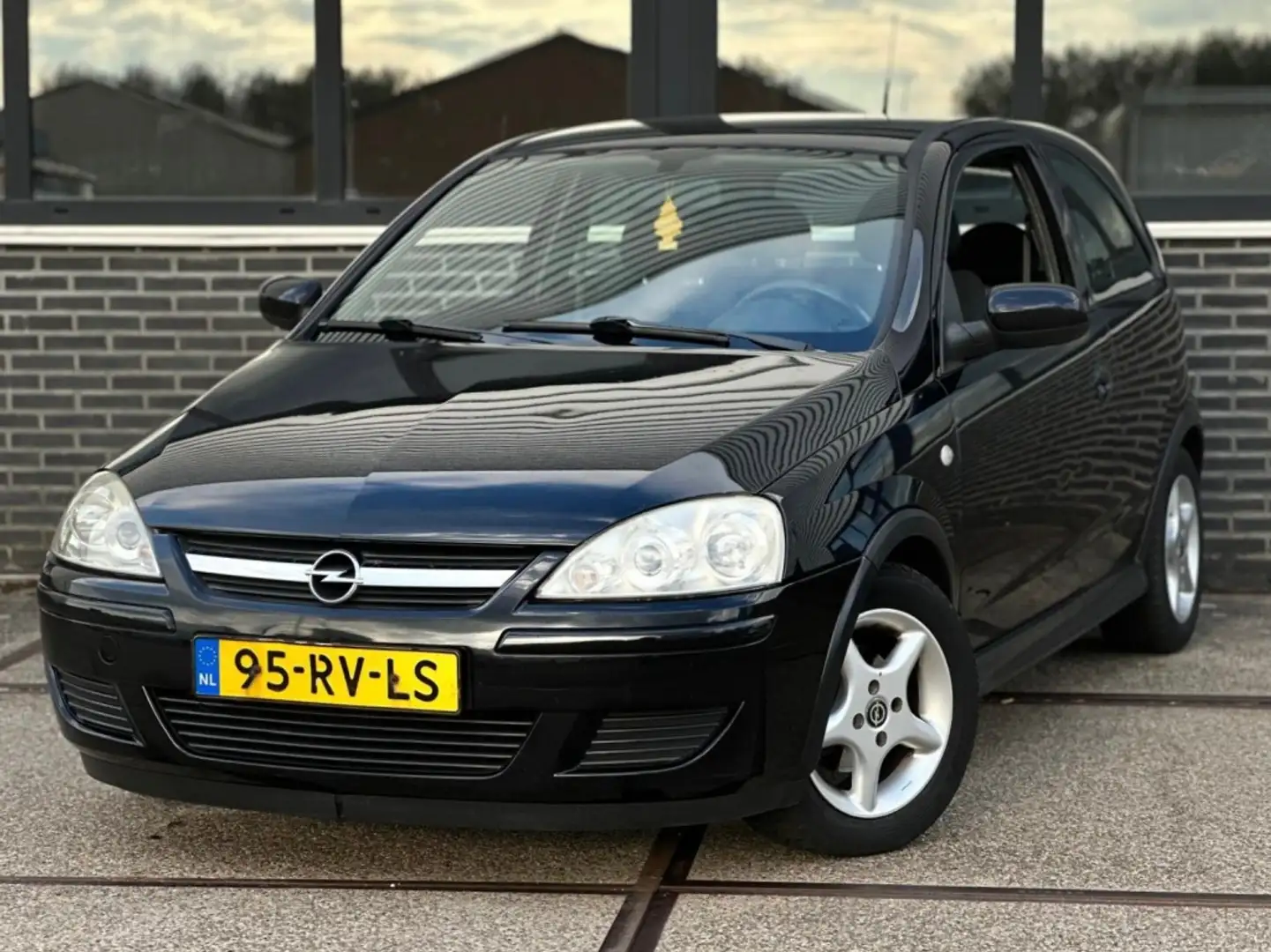 Opel Corsa 1.2-16V Silver |Airco |Nieuwe APK |Stuurbkr |NAP Zwart - 1