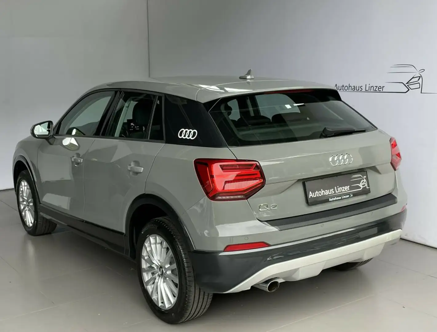 Audi Q2 design *LED*AmbienteB*PDC*SitzHeiz*1.Besitz* Grau - 2