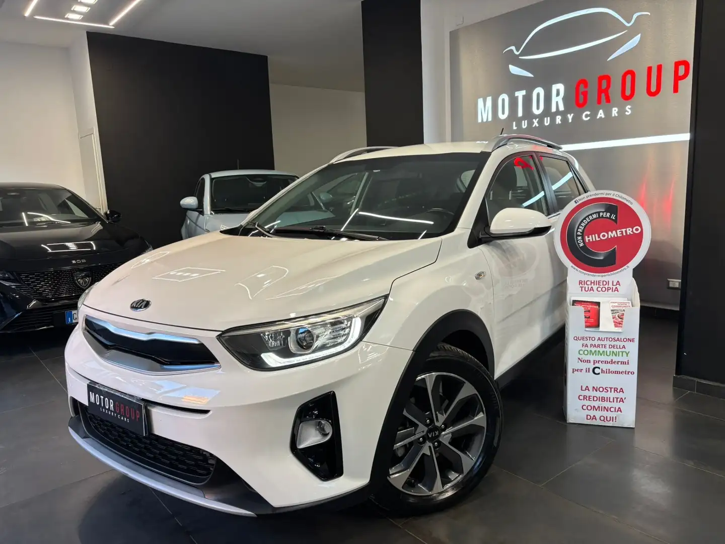 Kia Stonic Stonic 1.6 CRDi 115 CV Energy Weiß - 1