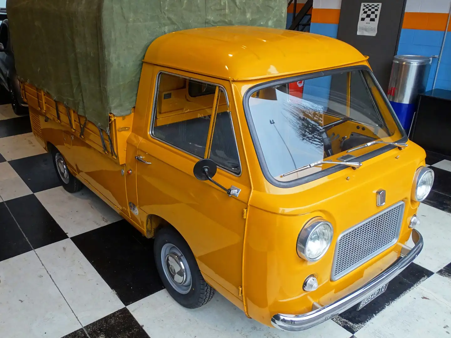 Fiat 600 T Carrozzeria Fissore Жовтий - 2