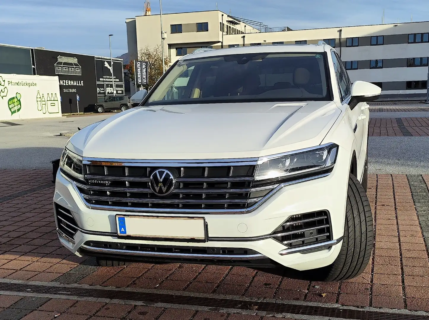 Volkswagen Touareg ATMOSPHERE V6 4x4 PHEV *SKY / NAVI / LEDER / 4-ZONEN-KLIMA* Weiß - 2