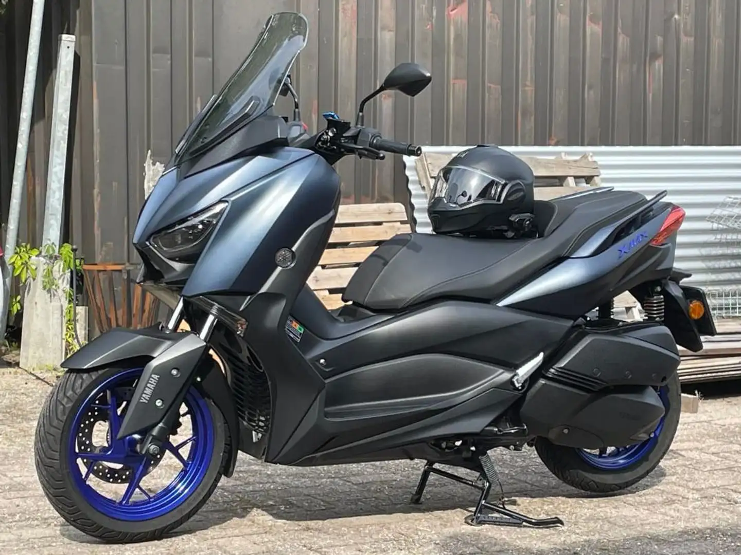 Yamaha X-Max 300 Grijs - 1