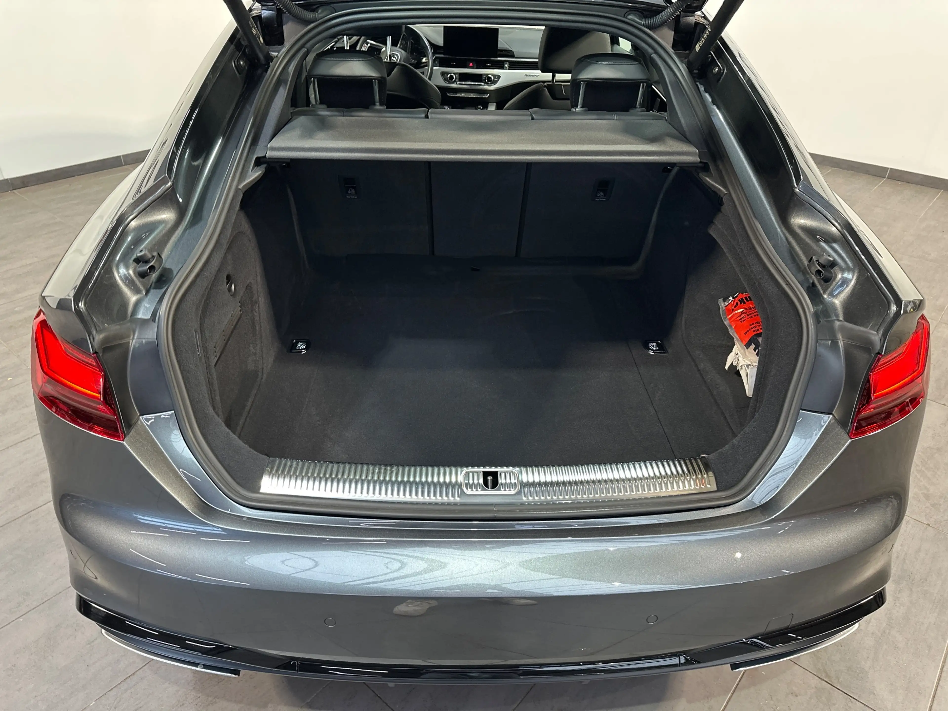 Audi A5 40 TFSI Quattro S-Line NAV+LED+PANO+AHK+KAM+20ZO — photo 6