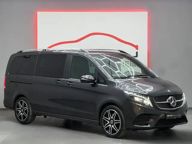 Mercedes-Benz V 300 view 4