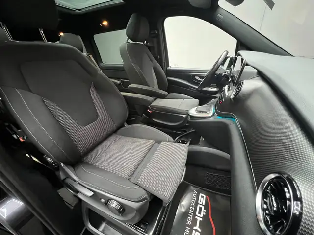 Mercedes-Benz V 300 view 13