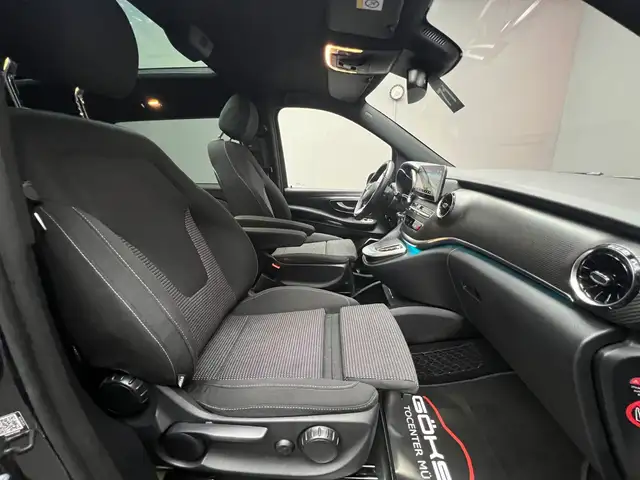 Mercedes-Benz V 300 view 12