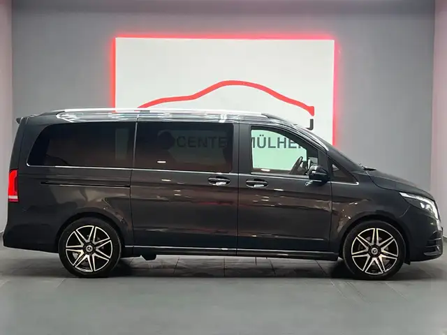 Mercedes-Benz V 300 view 5