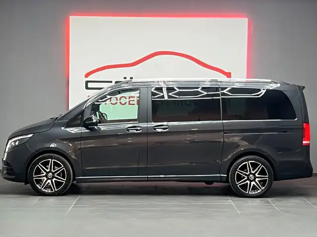 Mercedes-Benz V 300 view 6