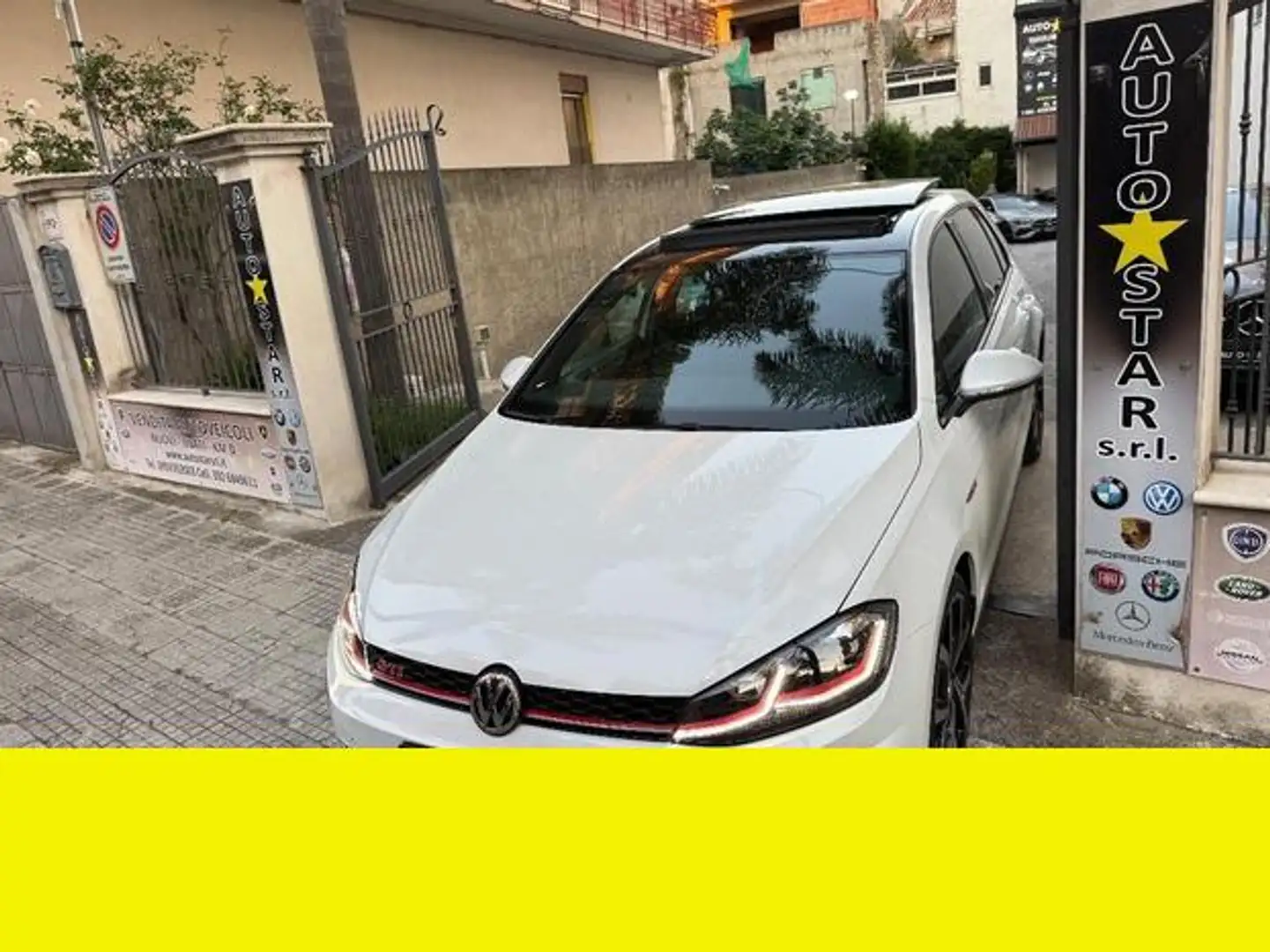 Volkswagen Golf - 1