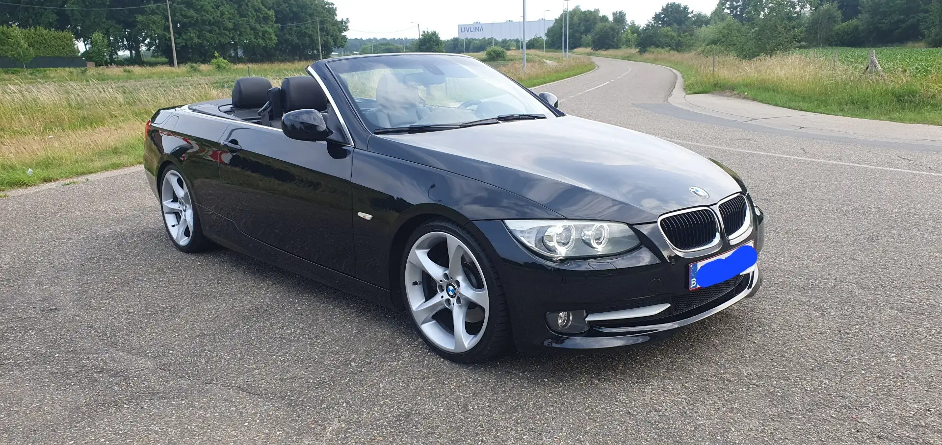 BMW 325 325i Cabrio Aut. Noir - 1