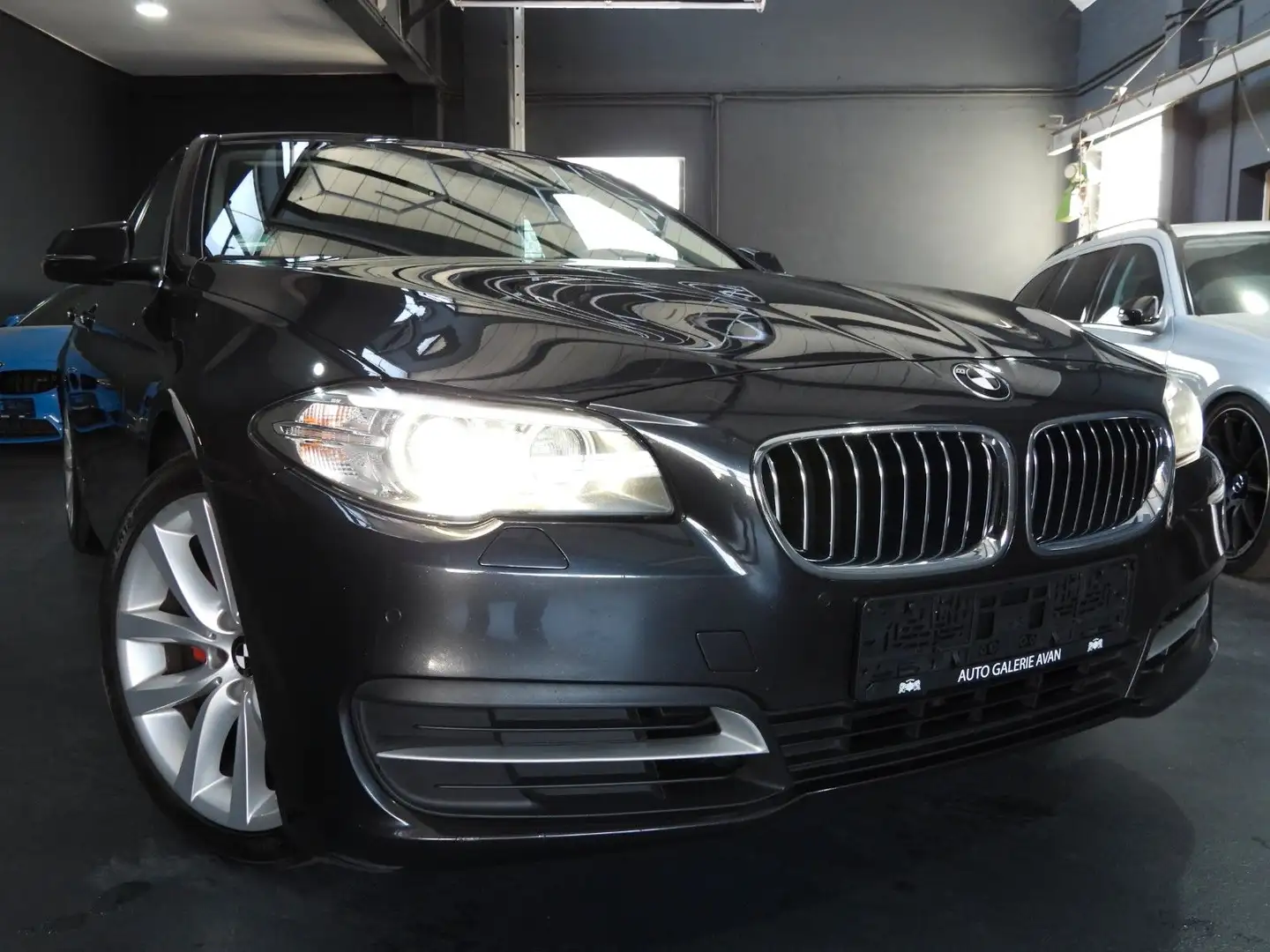 BMW 520 d TOURING Grau - 1
