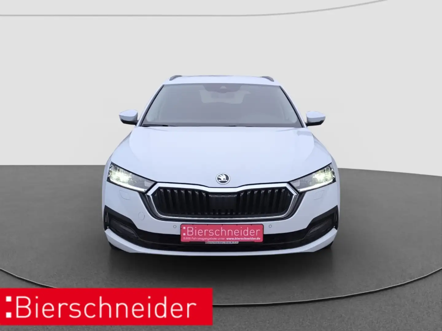 Skoda Octavia Combi 2.0 TDI DSG Clever AHK NAVI RFK ACC LED Weiß - 2