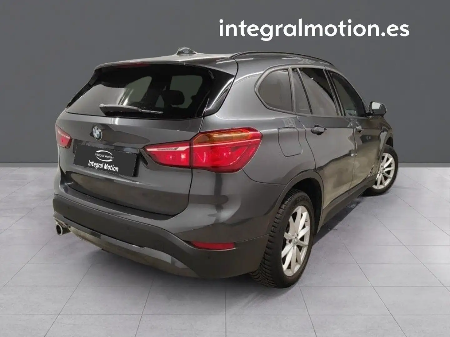 BMW X1 sDrive 16d Gris - 2