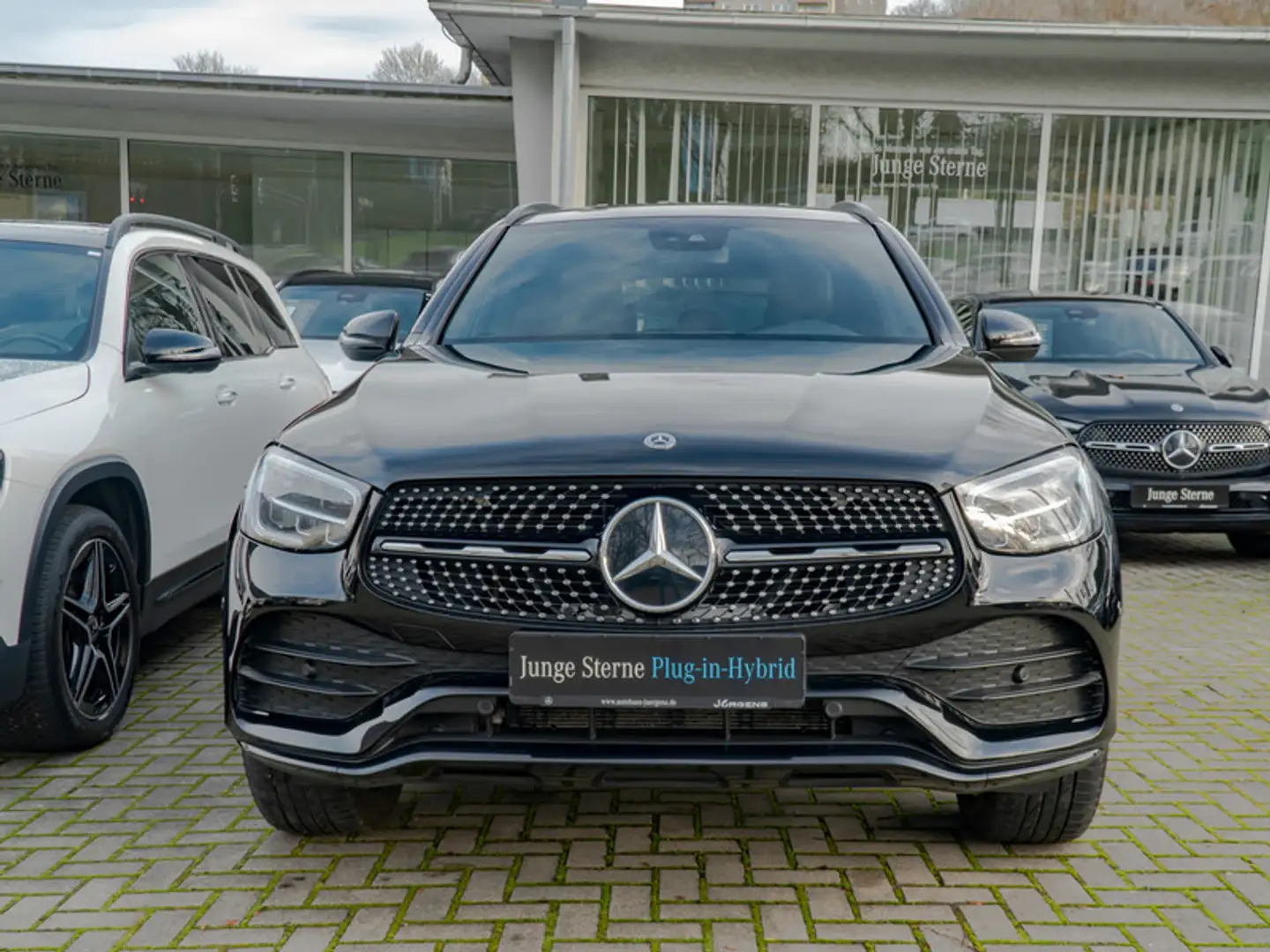 Mercedes-Benz GLC 300 e 4M AMG-Sport/LED/Cam/AHK/EASY-P/SHZ/19 Schwarz - 2