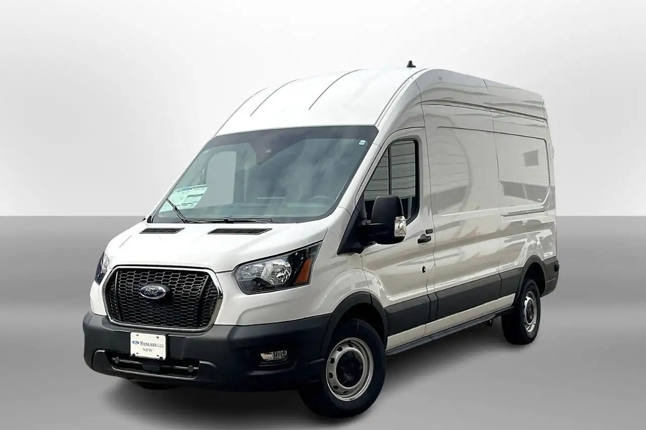 Ford Transit Cargo Van снимка Ford Transit Cargo Van