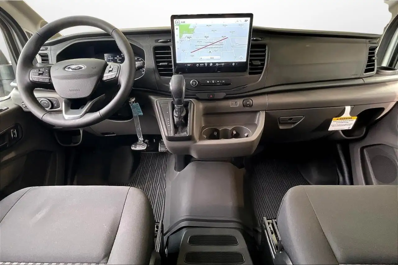 Ford Transit Cargo Van снимка Ford Transit Cargo Van