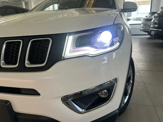 Jeep Compass view 5