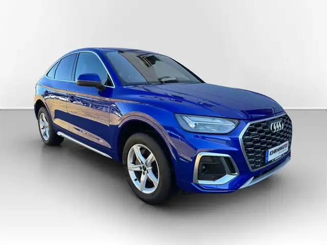 Audi Q5 view 3