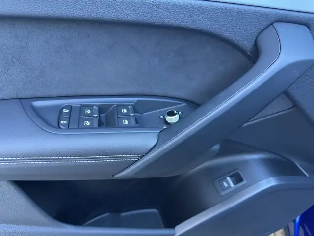 Audi Q5 view 12