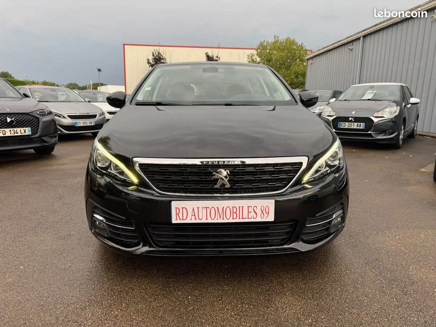 Peugeot 308 1.5 HDI 100 CH Active Zwart - 2