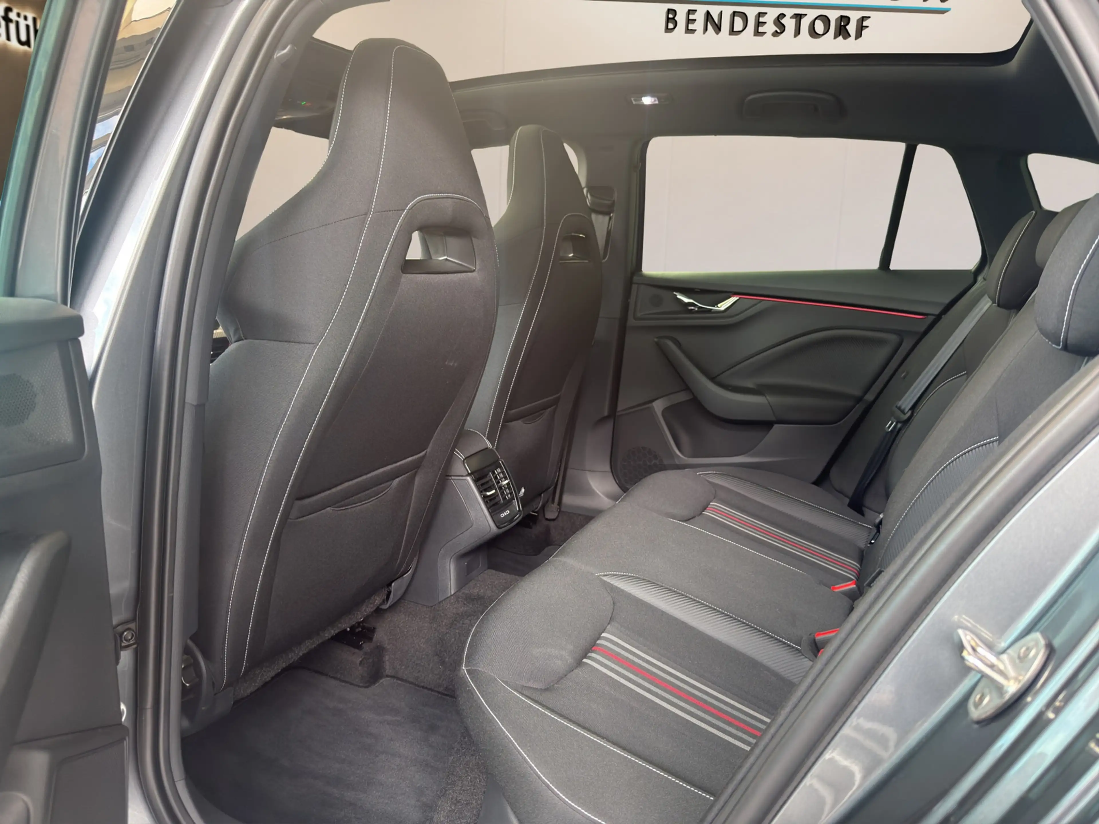 Skoda Scala Monte Carlo Sport Autom., *LED *Pano *ACC *Kamera — photo 8